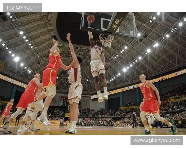 中国篮球联赛全新赛季开战 引领篮球风潮本土球员迎来新机遇